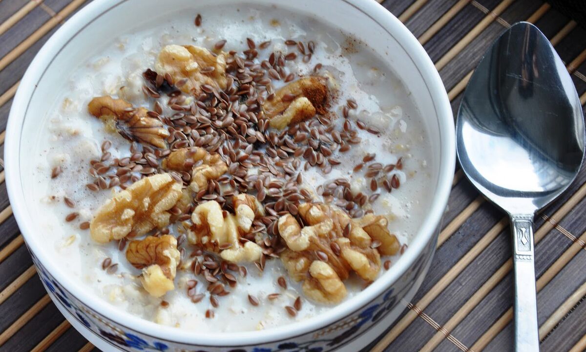 Kaša od lanenog semena sa mlekom - zdrav doručak u ishrani onih koji mršave